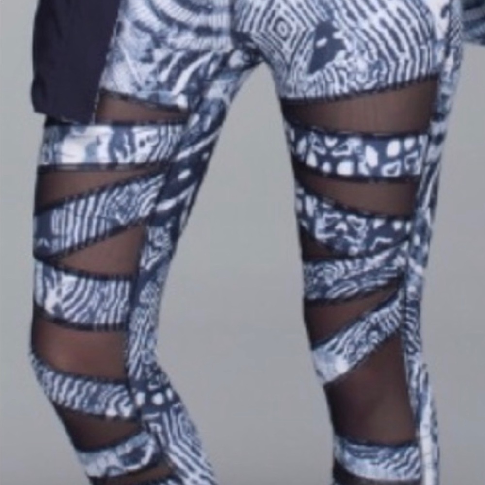 Lululemon Highest Times Wanderlust Legging